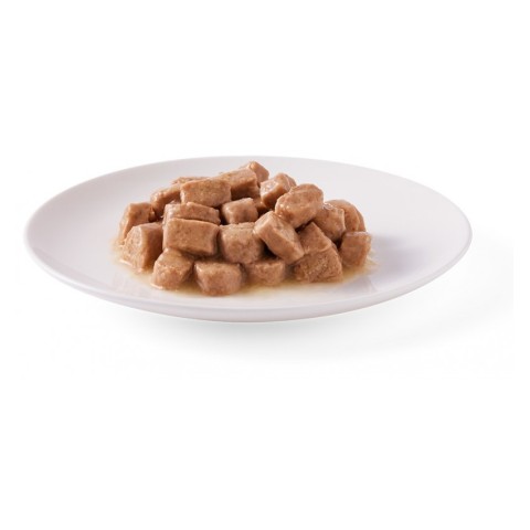 Animale, Hrana umeda bio pentru pisici, bucati de pui cu urzica si tomate, 405g, biomag.ro